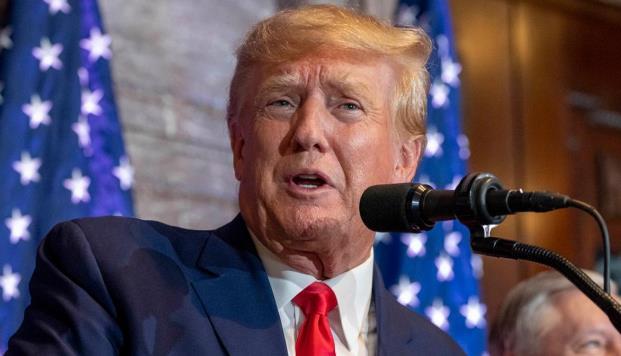 特朗普得偿所愿,中方取消出口限制,美国立刻松口撤关税,这场“互给面子”的较量,谁