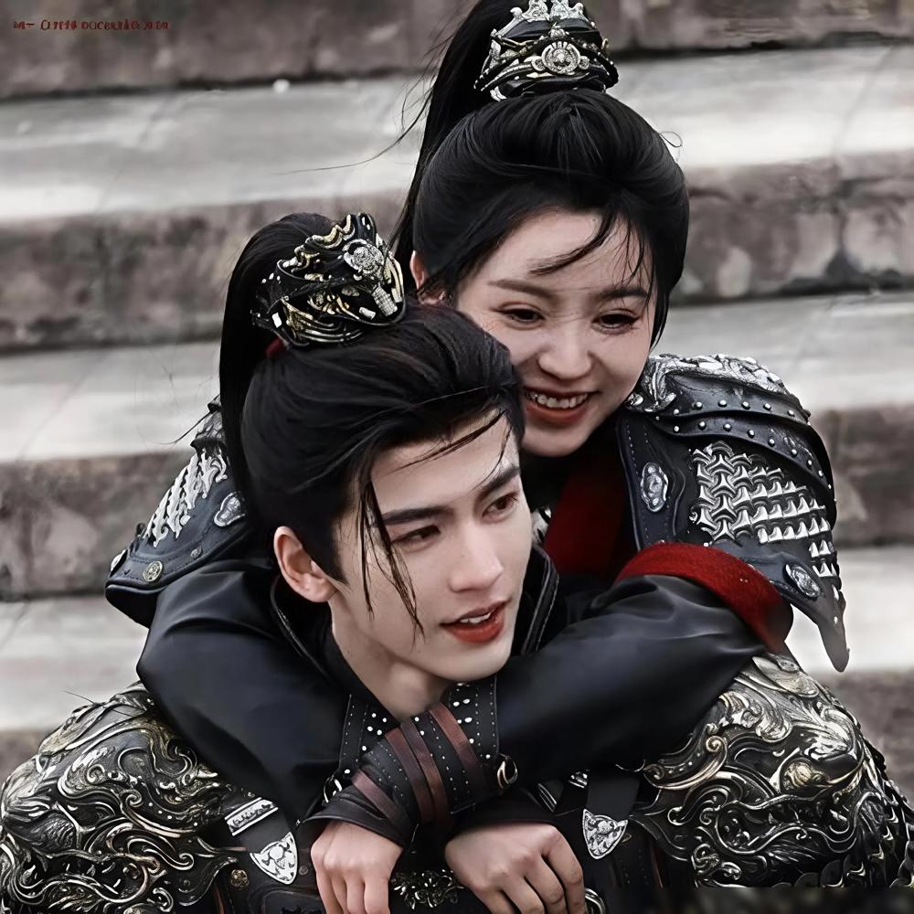 张凌赫、田曦薇都带不动！《逐玉》热度破万，口碑却被观众骂惨了。人家宣传的是