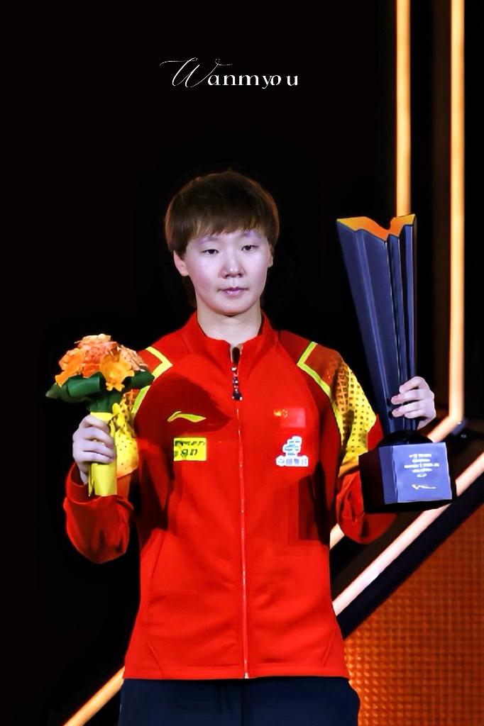 ·25岁的王曼昱迎来了她的四大喜事，每一件都分量十足。 第一件喜事，是她在赛