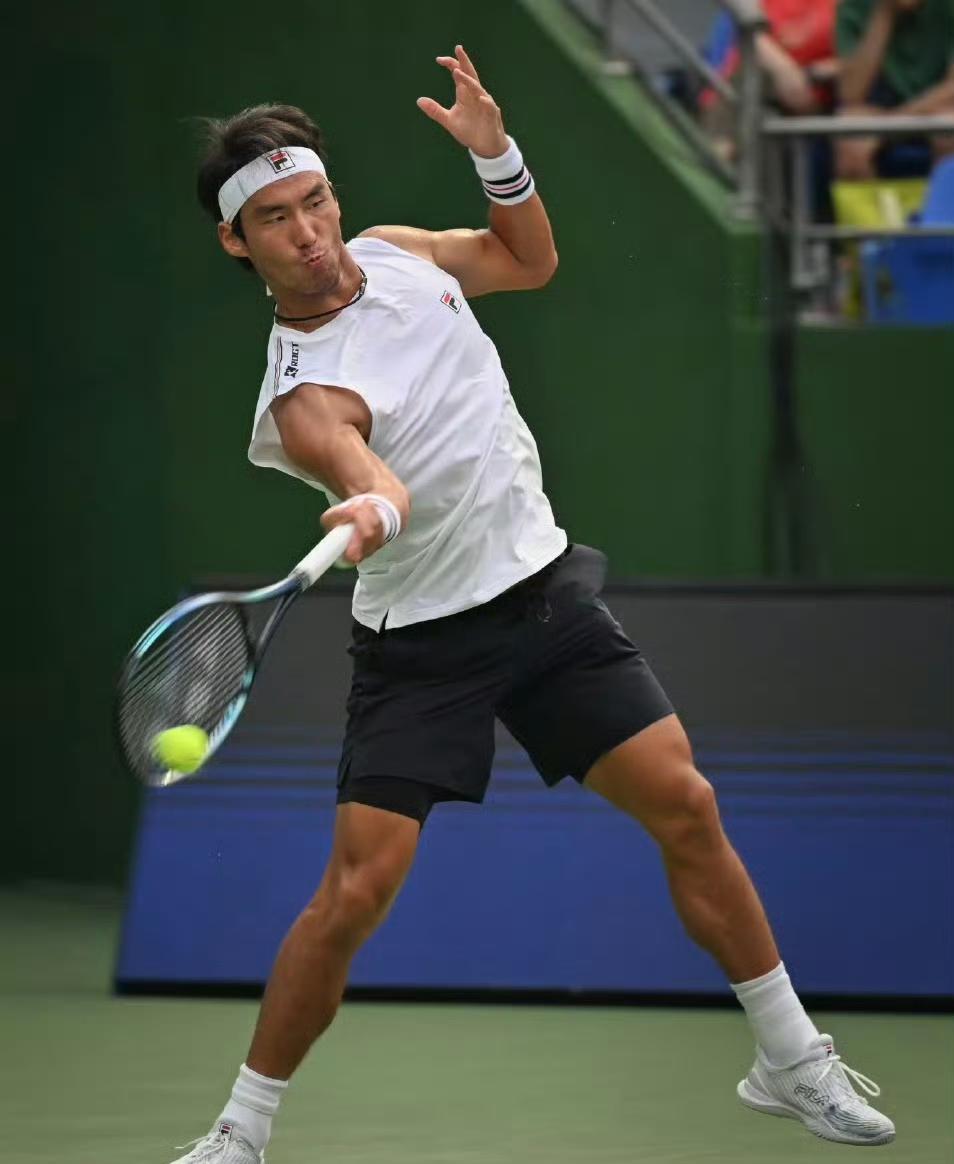 2026法网正赛名单早已公布，今天官宣法网资格赛名单，中国依旧男少女多。法网2