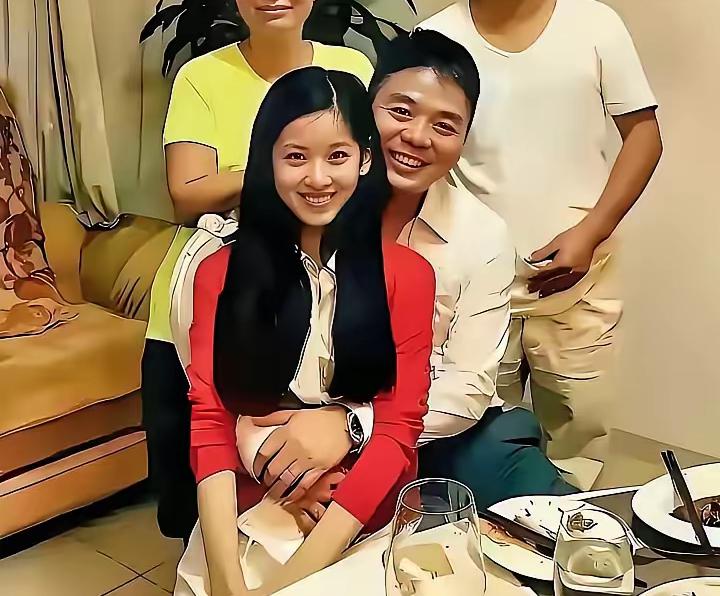 结婚10年,从图一到图二看有网友评价:奶茶妹妹是少有的嫁“老头”,却没有被老头