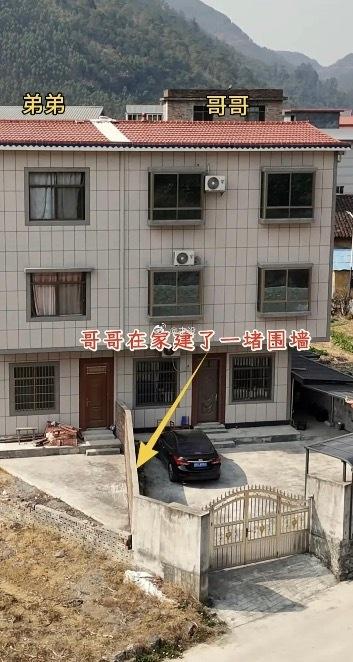 没有一家做出让步，估计会成为世仇啊！[捂脸哭]