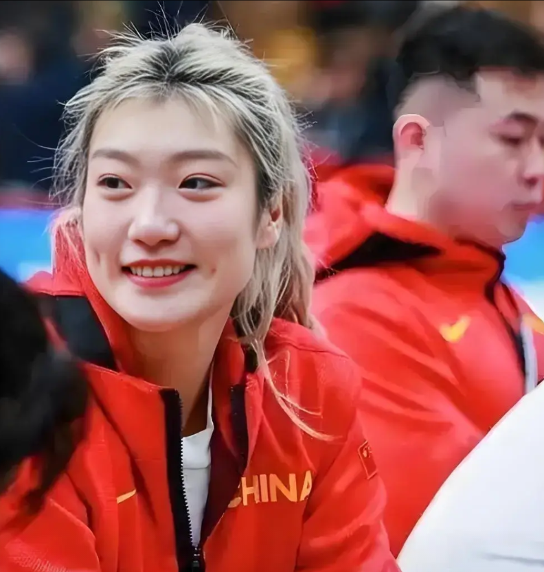 李梦太狠了！誓要证明自己！李梦在离开国家队，有媒体爆料李梦现身江苏女篮训练，这是