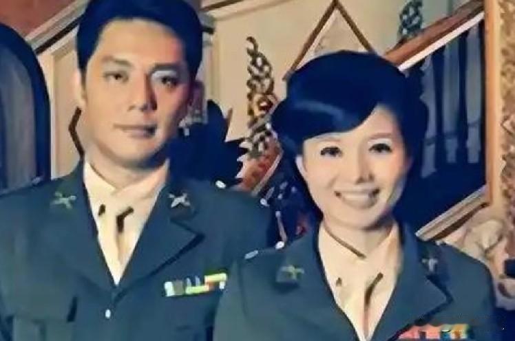 同样是离婚，程愫越活越飒，傅程鹏越来越凉，网友：人品决定结局！说实话，程愫离