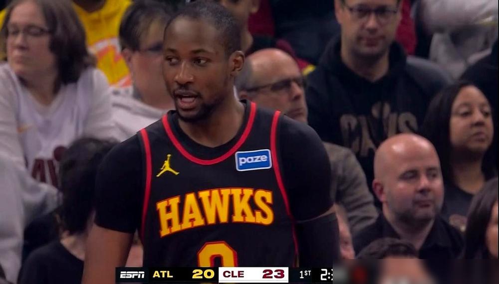 你以为库明加是在打球？我告诉你，他是在用12分钟轰下14分的表演，对管理层的估价