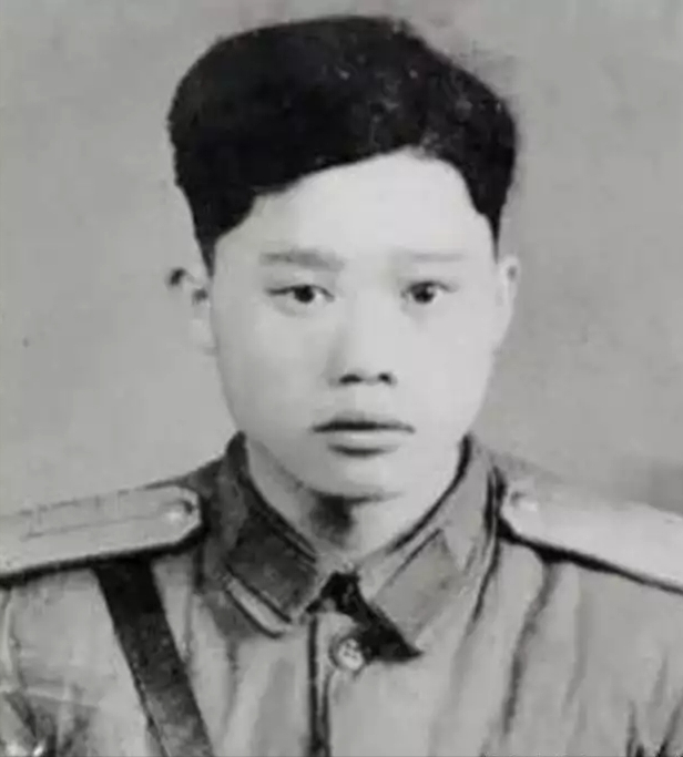 1951年1月28日，朝鲜战场寒风刺骨。19岁的潘天炎从草丛里解决完生理问题回到