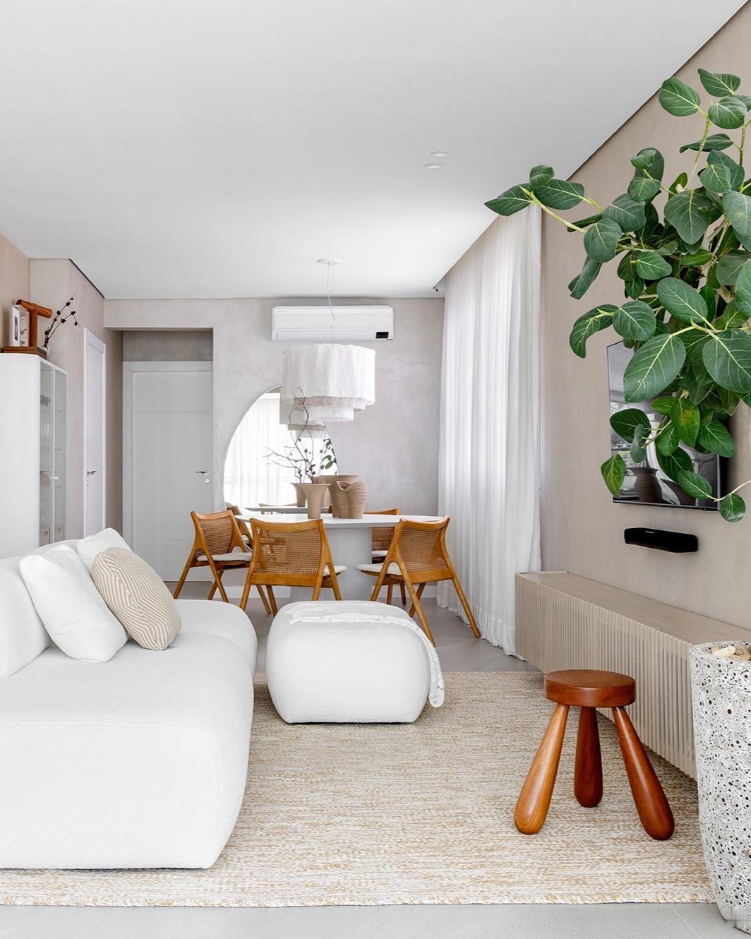 轻色调加持，115㎡公寓干净显大，优雅不压身一个有高级感的家装应该是怎样的?家