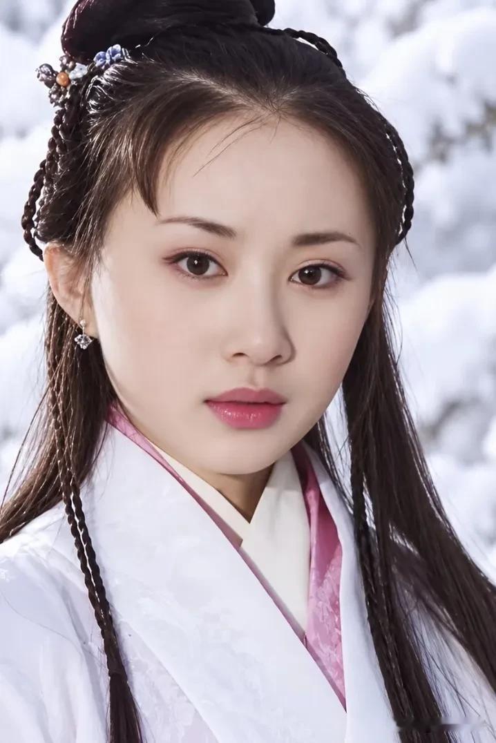 17岁的舒畅，出演《连城诀》中的水笙，这颜值比起同龄时期的刘亦菲，一点也不落下风啊[爱心][赞]舒畅