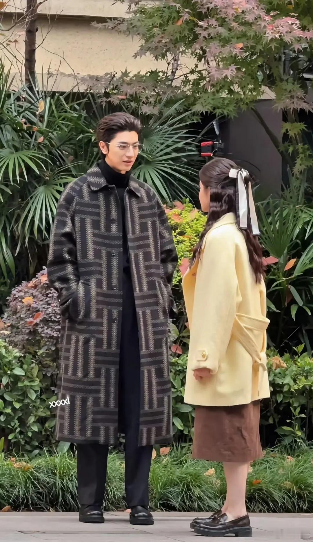 连艾米和林一都撑不起来的衣服现实生活里得多灾难啊，而且听说他俩拍的还是霸总剧，这