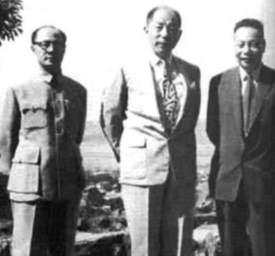 1949年2月，李宗仁下令：释放张学良和杨虎城。蒋介石为了不让李宗仁知道张学良的