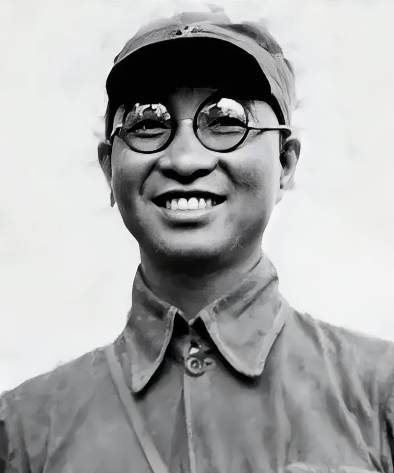 “主席，什么叫候补？我候谁的补呀？”中共七大中，陈赓被选为候补委员，会议结束后，