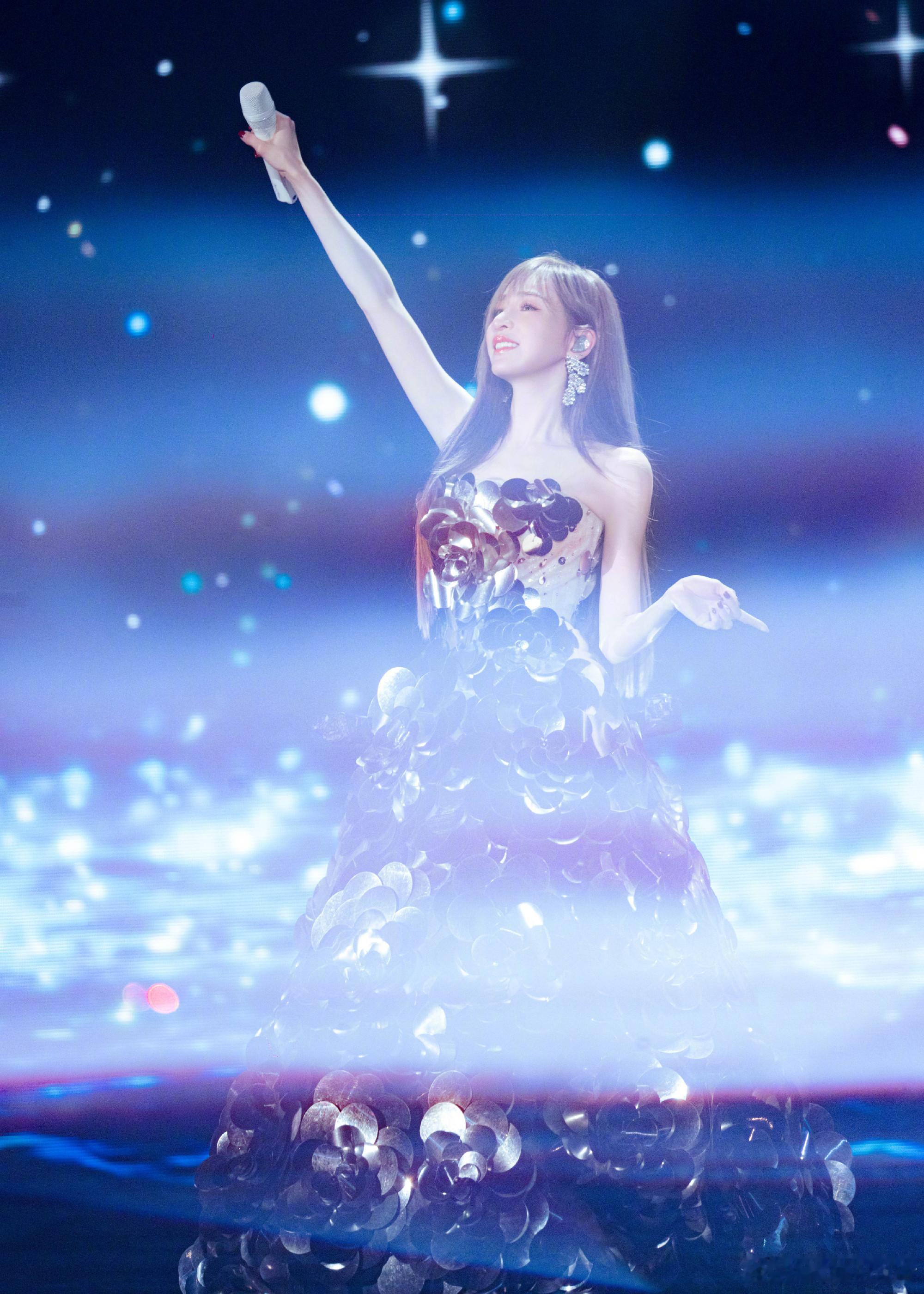 #王心凌##王心凌##每日一夸王心凌#循环王心凌的歌，总能收获满满的情绪慰藉。旧旋律一响起，仿佛重回
