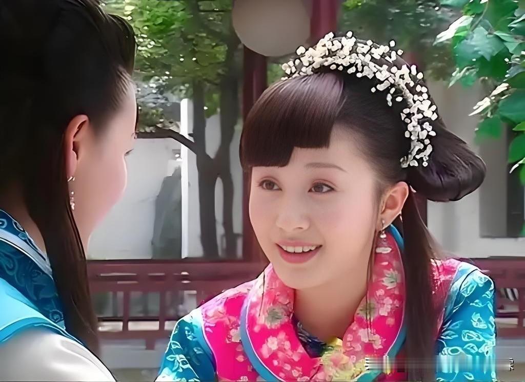 这个世界上居然会有这种抽象刘海造型?造型师能不能出来聊聊，没有十年脑血栓都想不