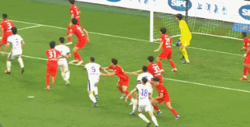 上海海港魏震也不容易，昨天还在感冒魏震、吾米、维塔尔、杨希，人均劳模吧