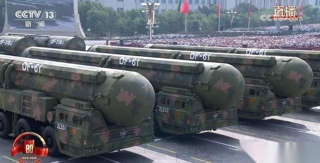 美国四星上将，还是前参联会副主席约翰·海顿，居然对着中国武器说出“目瞪口呆”这四