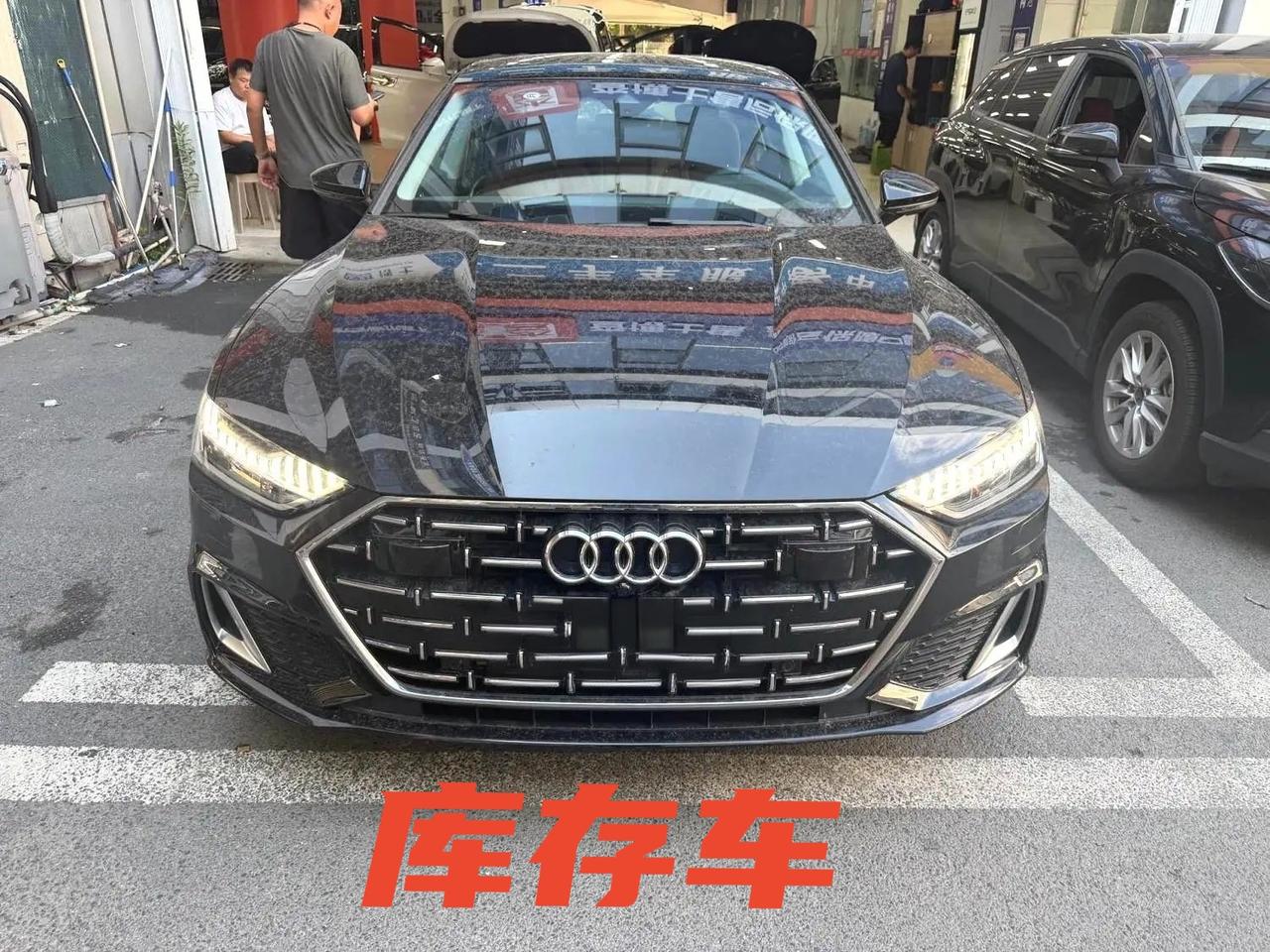 车型:奥迪2024款A7L2.0TFSI45TFSI豪华型​车况:原