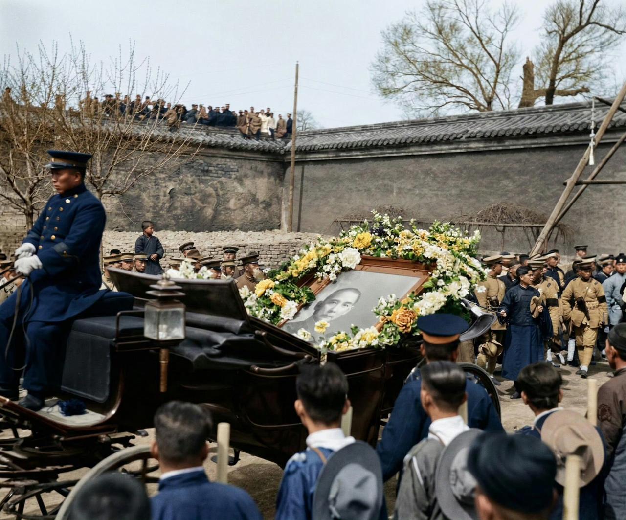 这是1925年孙中山先生葬礼的原版彩色实拍照片，存世量极少，绝大多数人从来没有见
