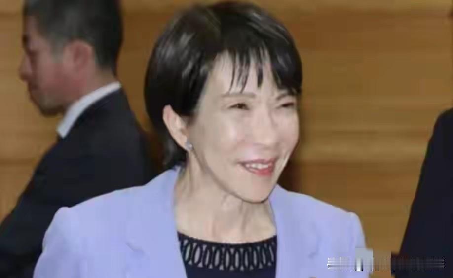 真的给我整笑了，大早上看新闻差点喷饭。日本那边居然出了个“高招”来制裁咱们，