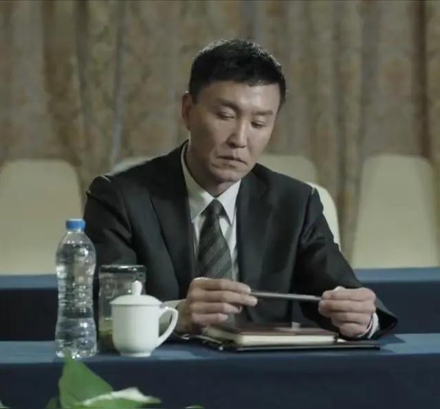 要是李达康碰到图二的四个人，要注意什么？会不会被掀桌子？这个问题好难啊！网上