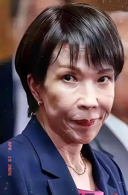 日本这下彻底慌了！刚派军舰在台海搞完挑衅，屁股还没坐热，朝鲜直接朝着日本经济海域