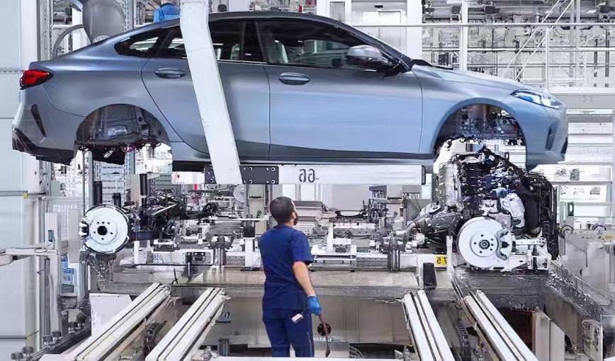 芯片断供，德国汽车巨头被迫停产！小芯片背后的大国博弈