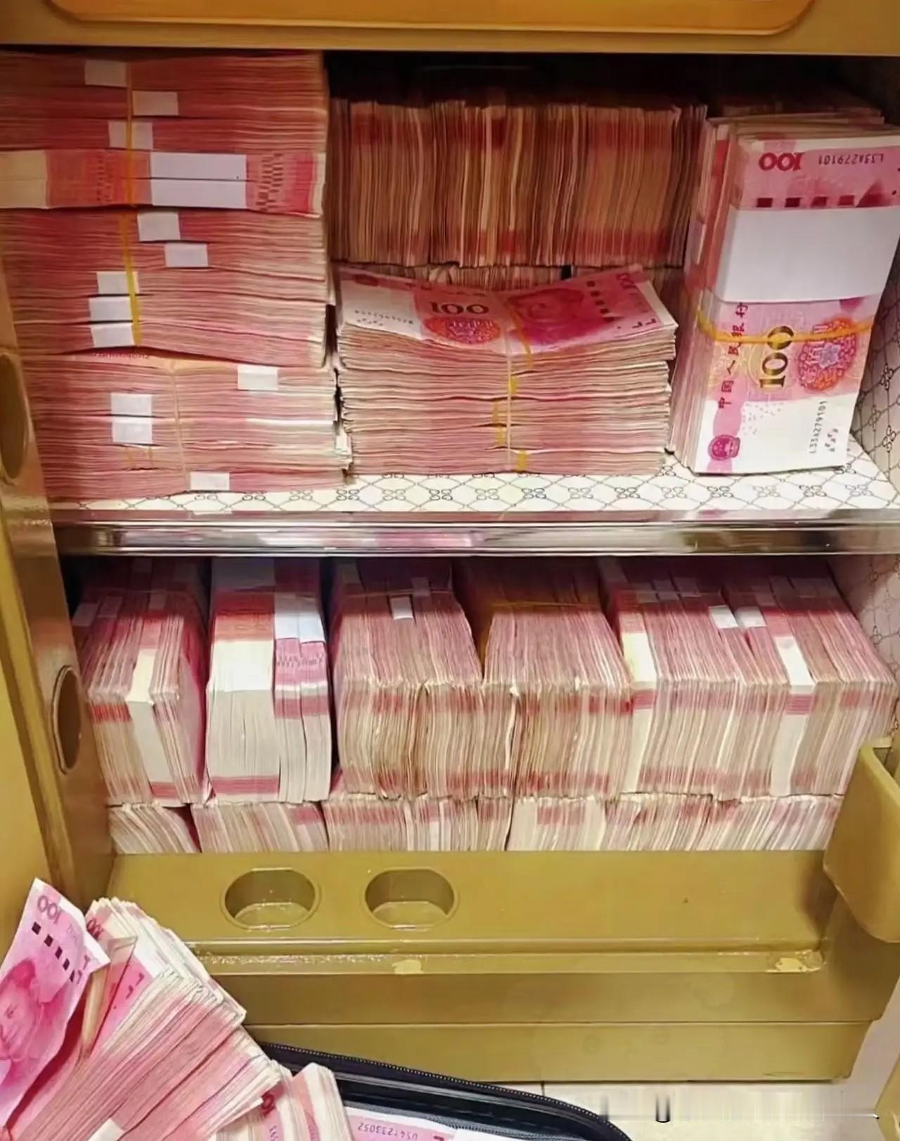 这就是独生子女的真实写照！同事才27岁，父母五年内相继离世，留给她120万现金