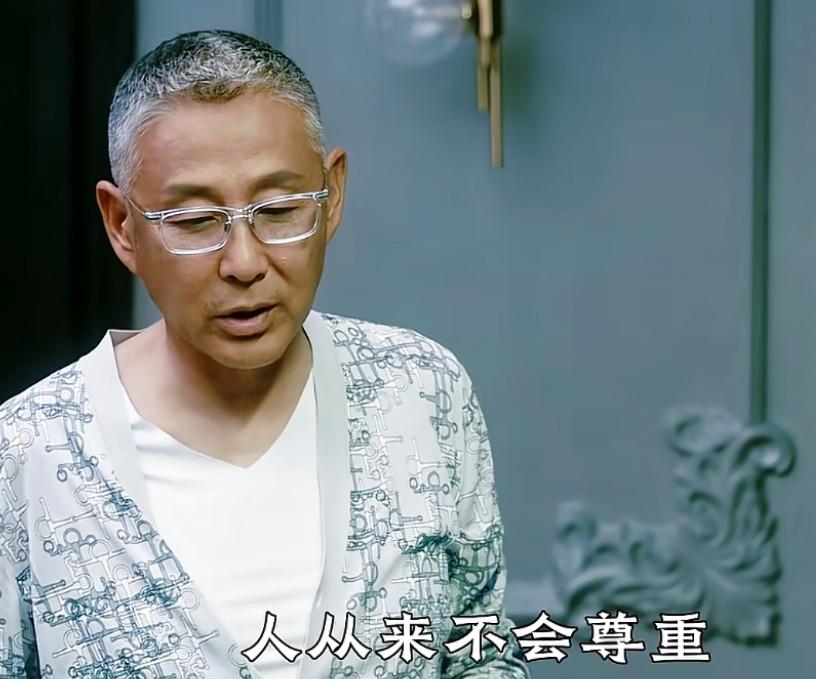 很多网友不解：为什么咱们以前对越南、菲律宾、印尼以及非洲等很多国家那么好，最后却