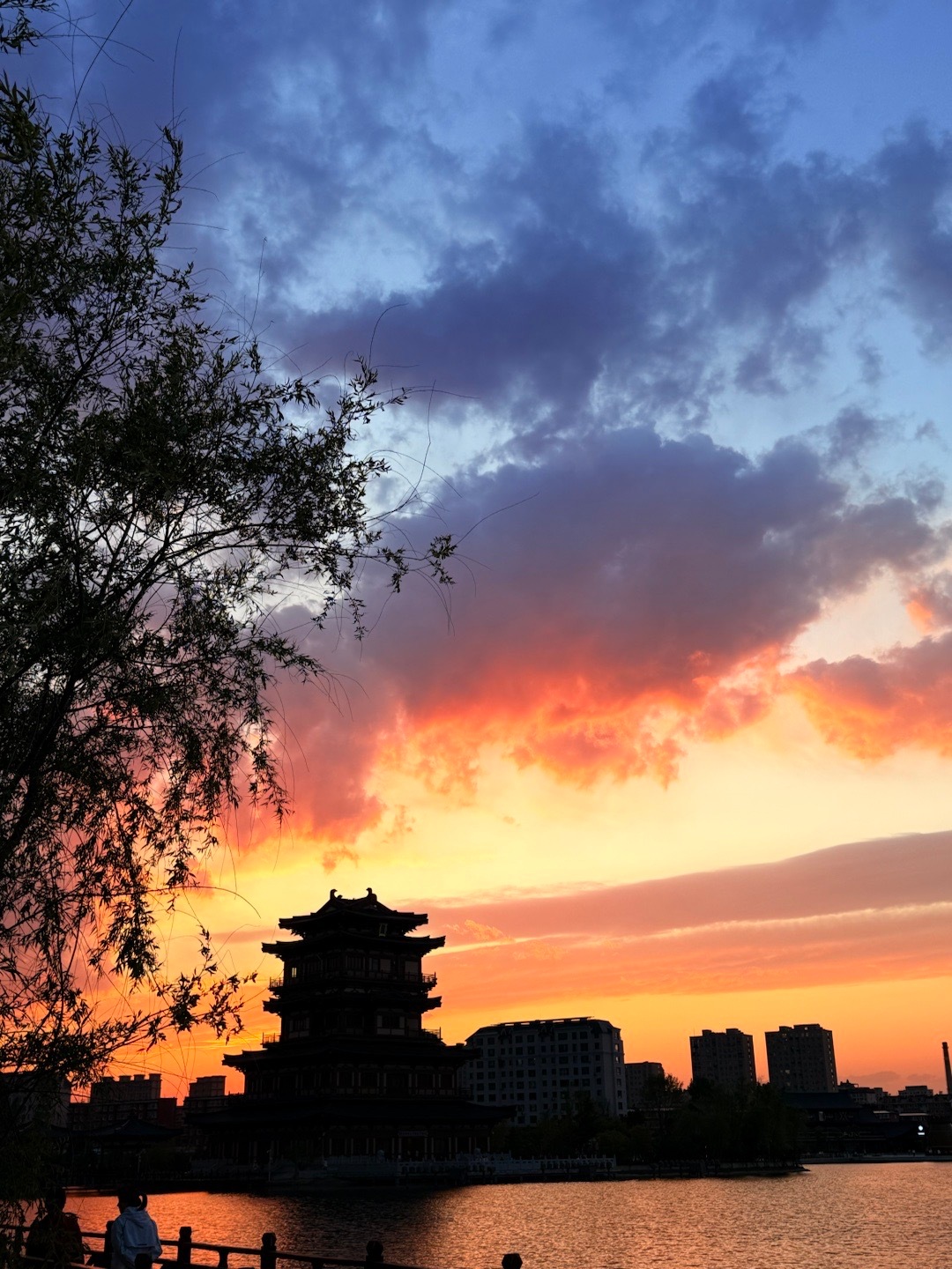 生活给我一拳我出布^_^​​​