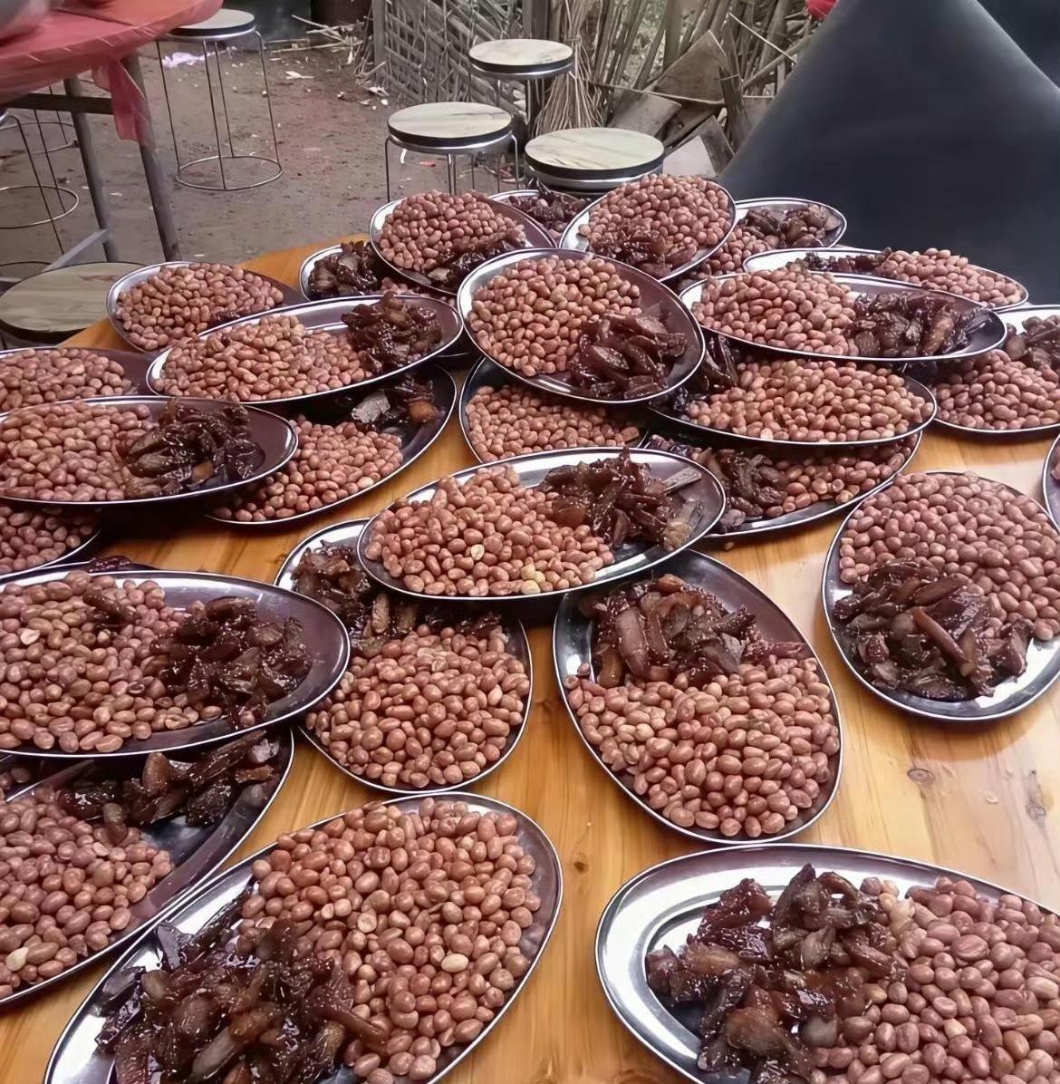 没有500块的红包，都不好意思坐这一桌？