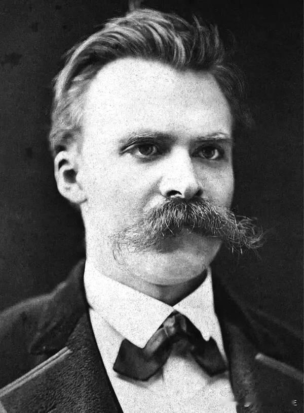 尼采说：“怎么达到目标？放弃思考，专注攀登。”所谓“放弃思考”，从不是摒弃理