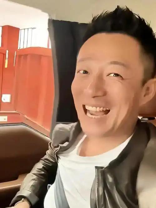 万万没想到，有一天汪小菲也能轻松拿捏具俊晔，难怪具俊晔如今退出战场，只安静的去