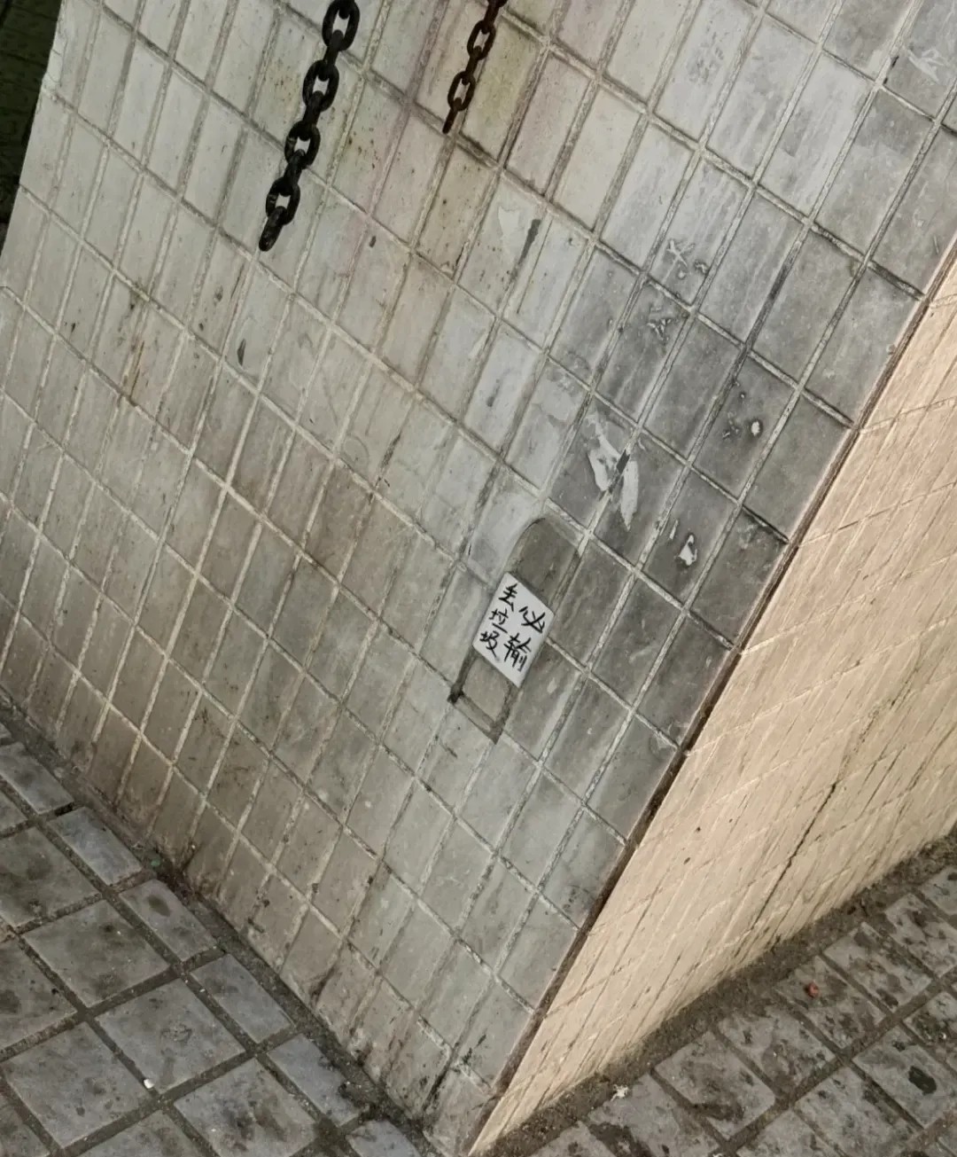 澳门某赌场附近……