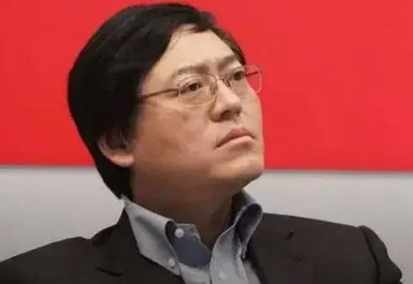 杨元庆和余承东，谁是最强打工人？杨元庆：带领联想登顶全球电脑市场，带领摩托罗拉