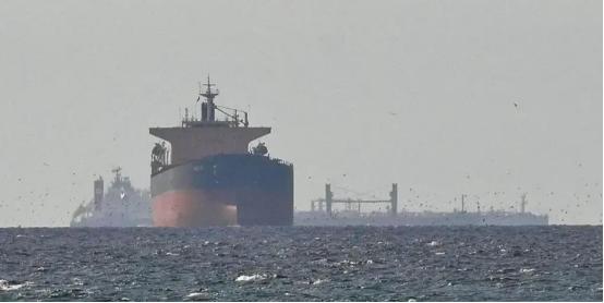 台岛断油断气，警报响起！国台办郑重承诺，给出能源保障 最近，台岛上下被一个消