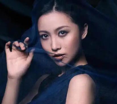 姚贝娜2011年确诊乳腺癌，术后医生告诉她复发概率不到5%，这5%却在她身上变成