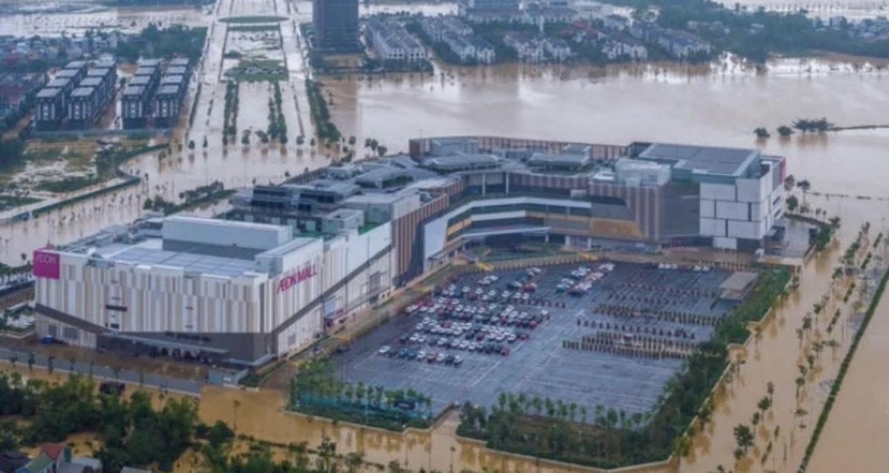 日本人做事真的“细致”到细节——比越南人更了解越南。在顺化全城被洪水淹没时，唯