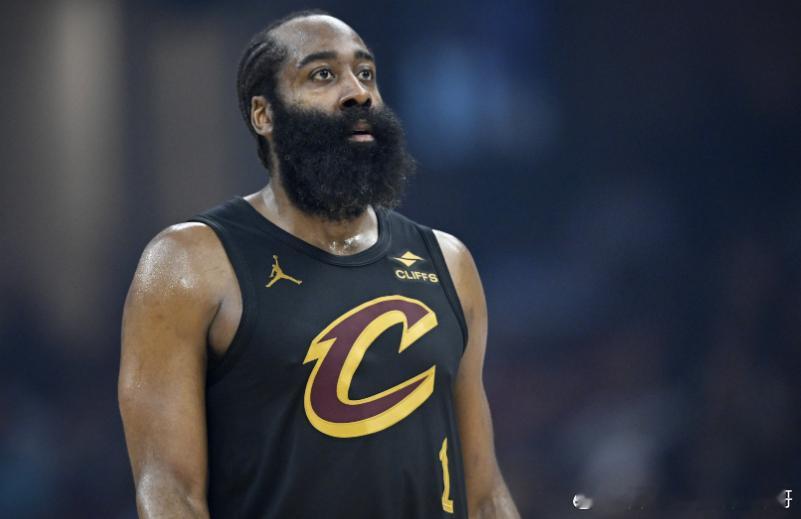 近日，前NBA球员马特·邦纳在《TheRaptorsShow》节目中谈到了哈