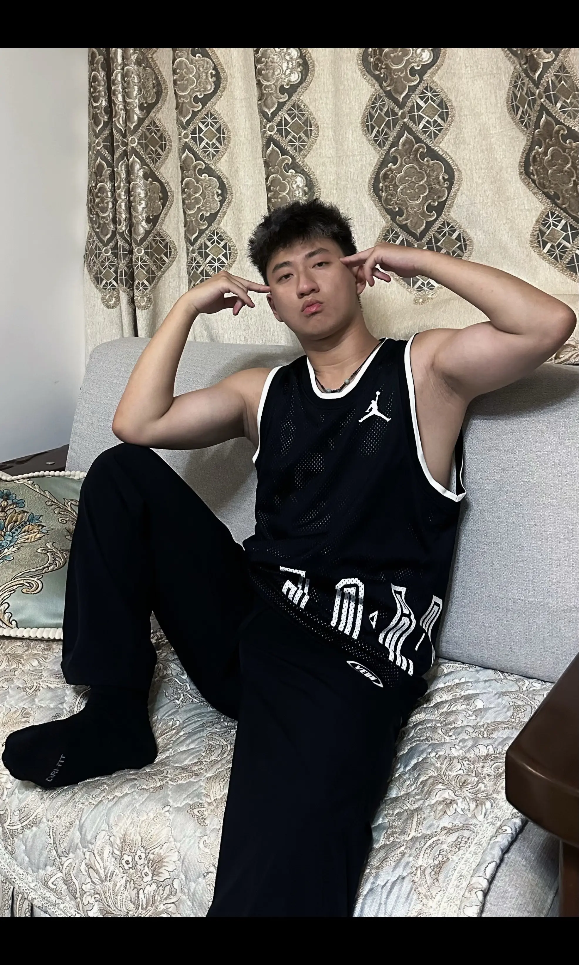 1 开心一点呗。