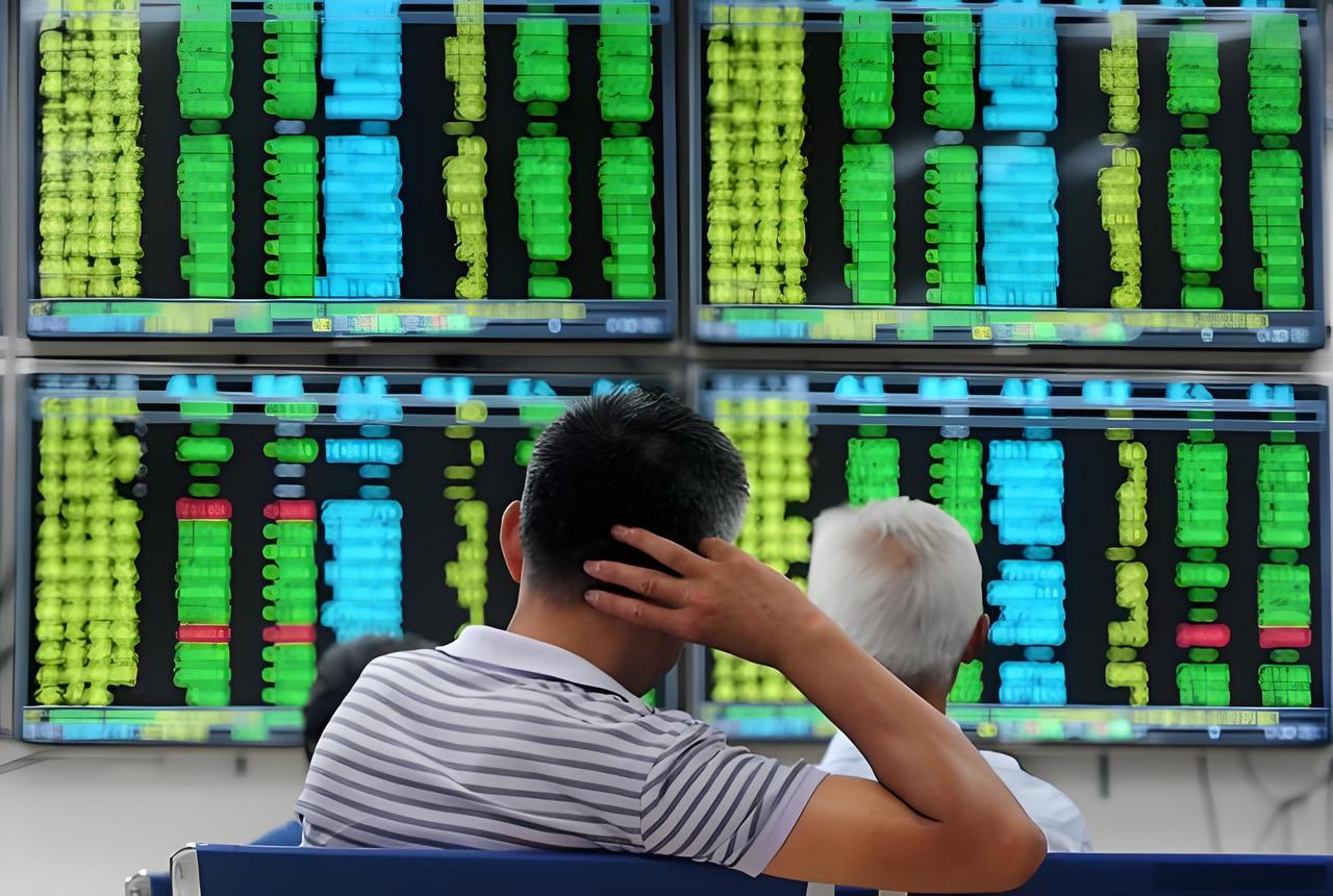 美联储宣布降息25个基点，按理来说，这应该是对咱家大A市场的一个利好消息，会创造