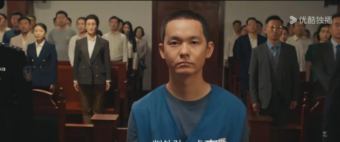 单位效益不好，孙一虎离开厂子后，靠打零工维持一家人生活。这期间，发小王大有经常