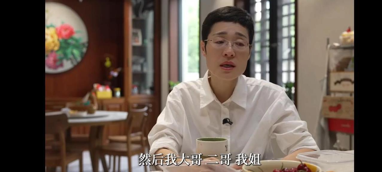 刘晓燕，凤凰卫视的这个访谈视频，唯一的正能量，就是以真人真事、现身说法的方式，告