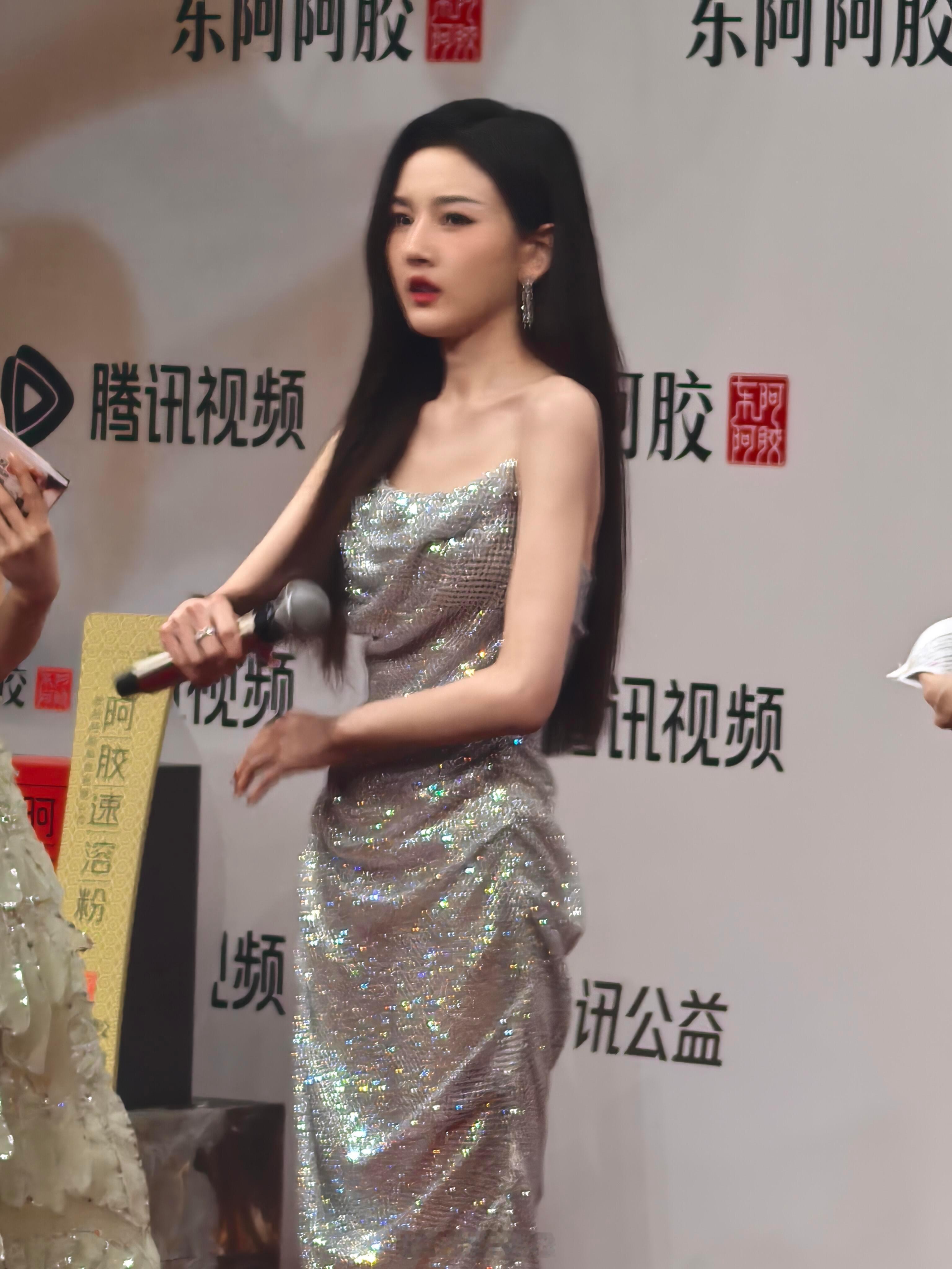 宋祖儿没拿奖的表情就很有故事感