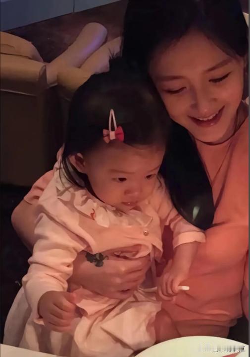 大S曾私下帮助白血病患儿，给对方转账30万？最近几天，突然有几张关于大S帮助病