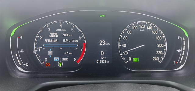 十代半雅阁油耗你们加满油续航多少公里