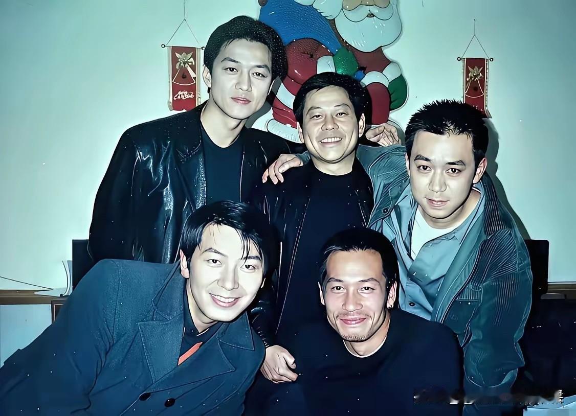 草率了，除了李亚鹏，其他人一个名字都叫不出来！[捂脸哭][捂脸哭][我想静静