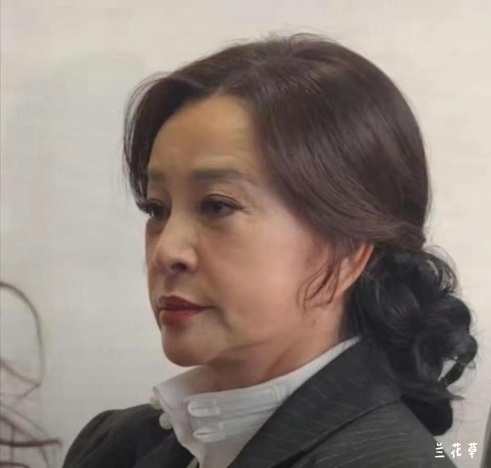 “七十老妪”刘晓庆的真实影像。称“七十老妪”并没有贬低她的意思，这只是对她的真