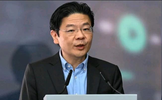 新加坡总理黄循财作出表态，中国已经是可与美国匹敌的竞争对手！8月23日，新加