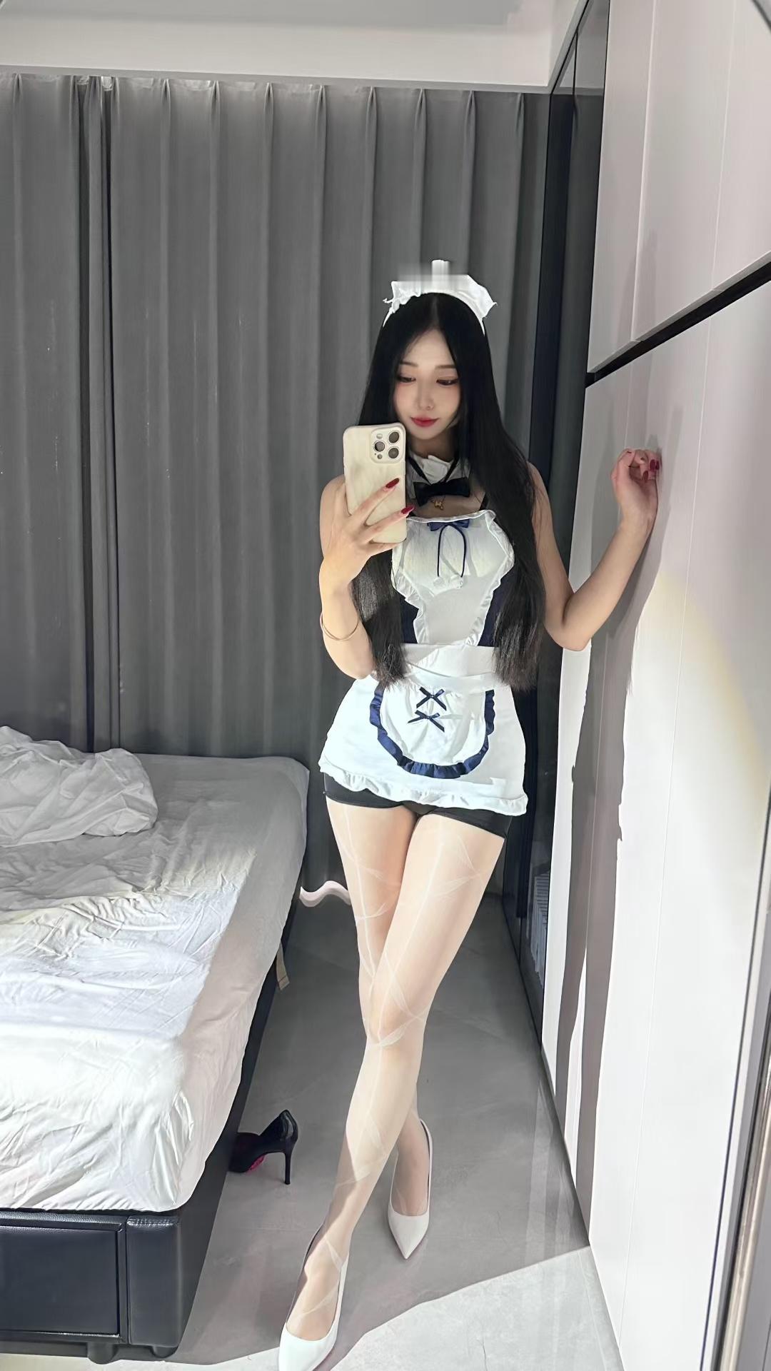 上联：贫在闹市无人问，下联怎么对