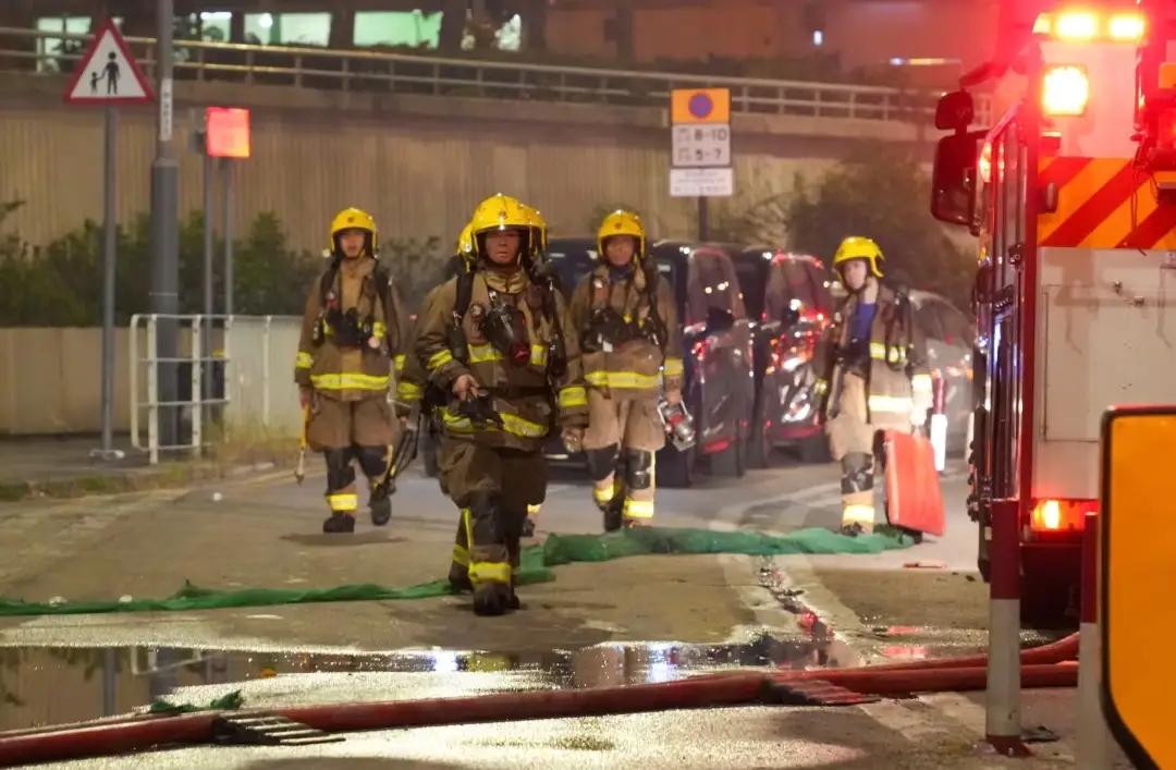 这次香港宏福苑大火，已有55人遇难，279人失踪。起因竟然是他们自己花了近4亿港