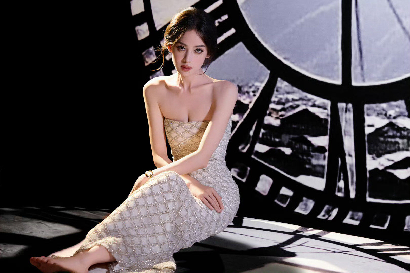 娜扎|时光弧影里，格纹裙的优雅独白​​​
